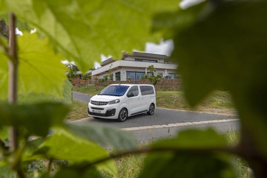  Opel Zafira Life Small 2019 года  (фото 7 из 11)